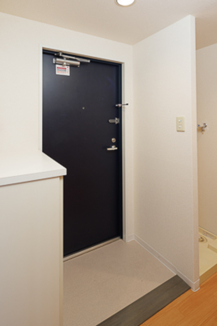 玄関　※写真は同タイプ住戸です。