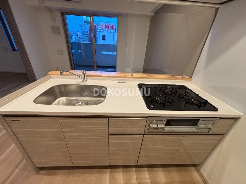 キッチン　毎日の料理が楽しくなる、機能性とデザインを兼ね備えた空間。