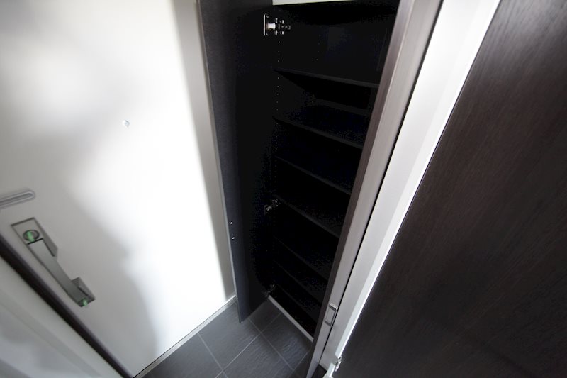 玄関　玄関（シューズボックス完備）