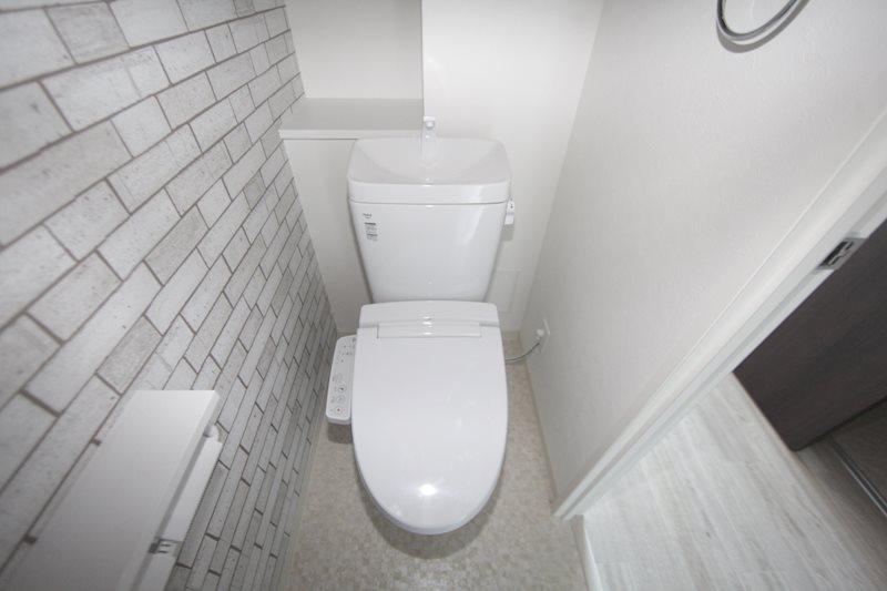 トイレ　温水洗浄便座付トイレ