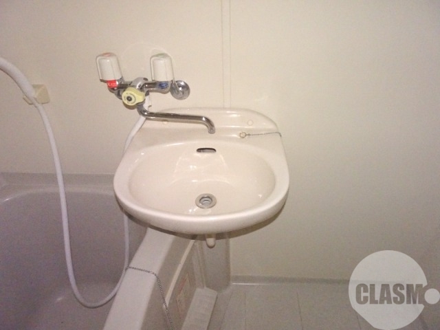 洗面設備　洗面台付き