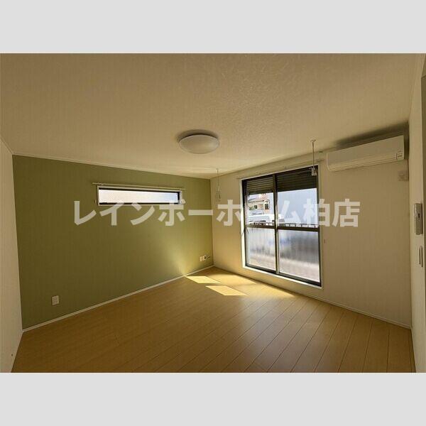 居室・リビング　使いやすい居間です