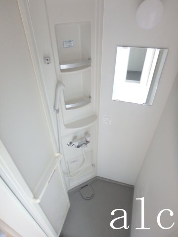 バス・シャワールーム　使いやすいシャワールームとなっています