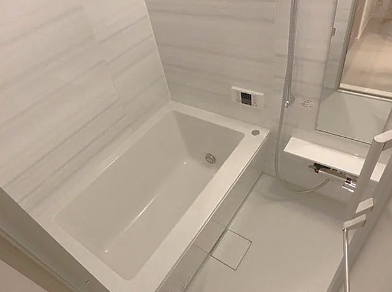 バス・シャワールーム　風呂