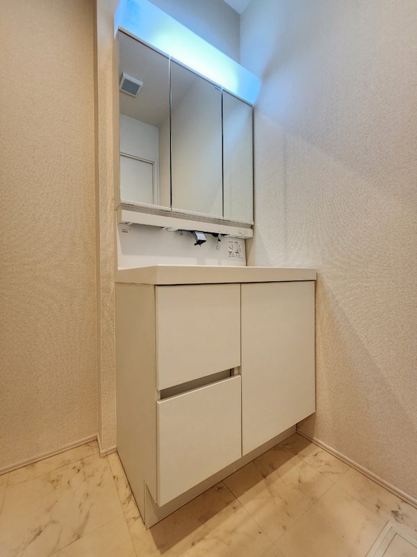 洗面設備　シャワー付洗面台☆