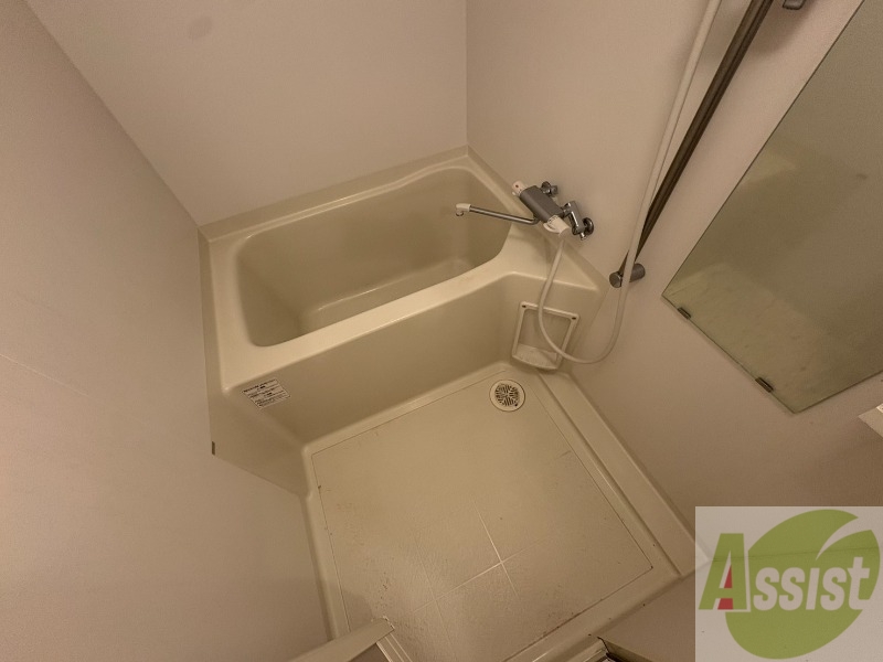 バス・シャワールーム　お風呂になります。一日の疲れを癒してくださいね。