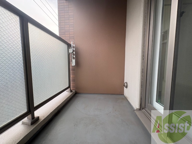 バルコニー　バルコニーです。洗濯物を干したり一息ついたりできますね！