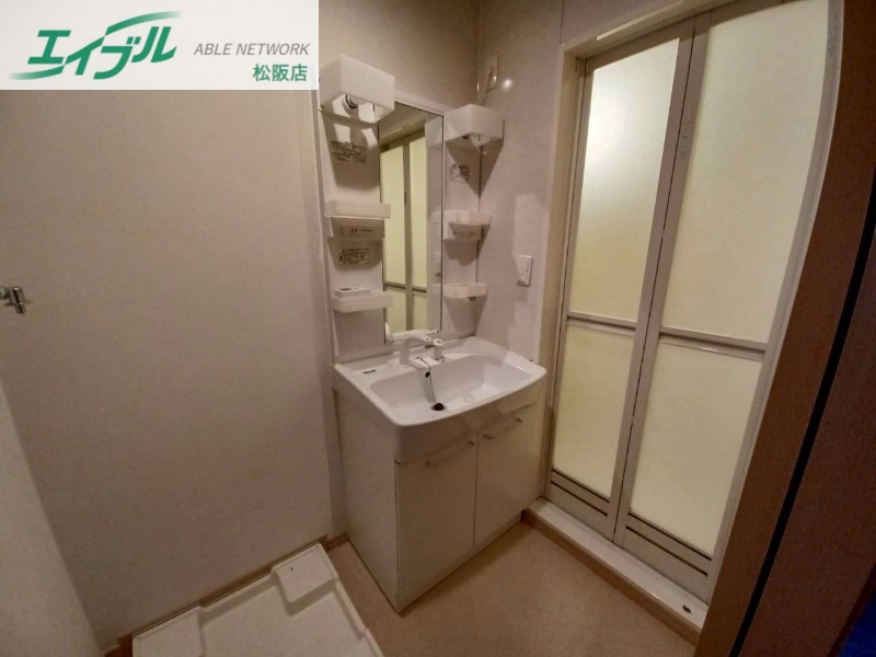 洗面設備　同物件別部屋参考写真