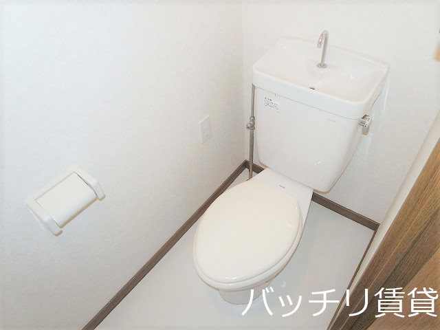 トイレ　別号室イメージの為、現状を優先致します。