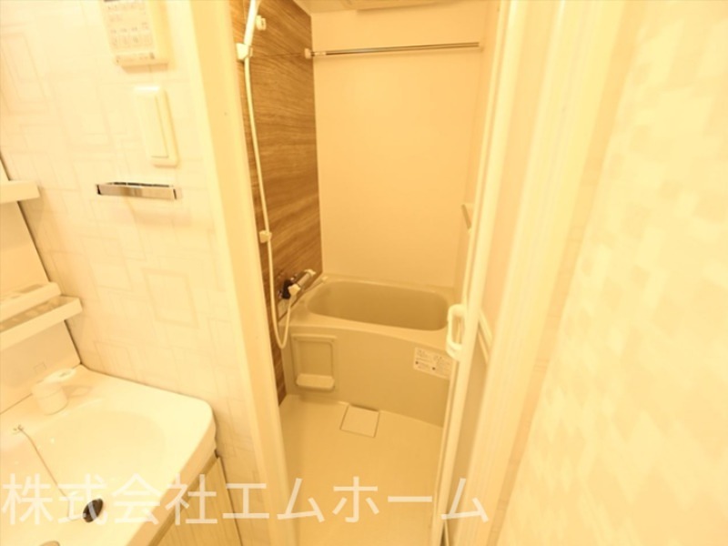 バス・シャワールーム　バスルーム　浴室暖房乾燥機付き