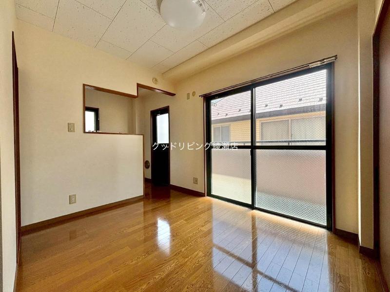 居室・リビング　2026/04/13　B号室