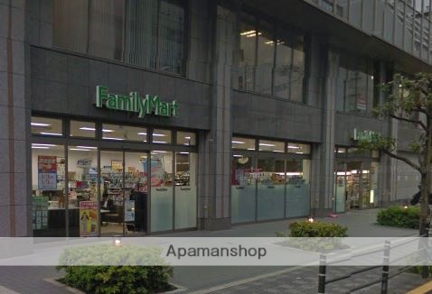コンビニ　ファミリーマート（コンビニ）まで186m