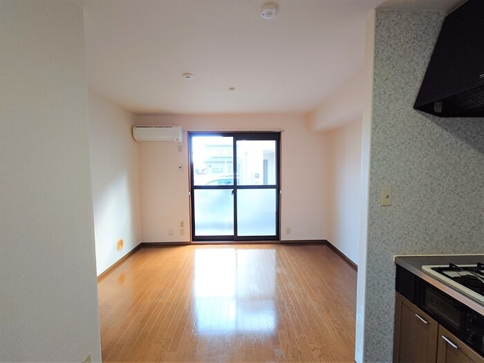 居室・リビング　明るいお部屋です。