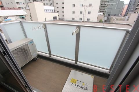 バルコニー　※同タイプ・別部屋の参考写真です。