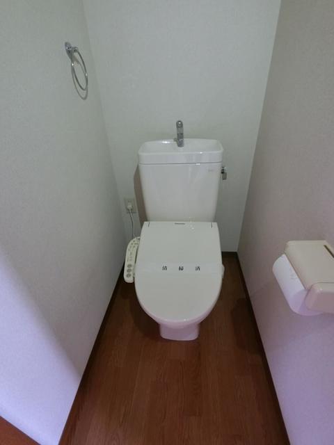 トイレ　温水洗浄便座付き