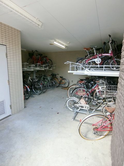 その他　☆敷地内自転車置き場☆