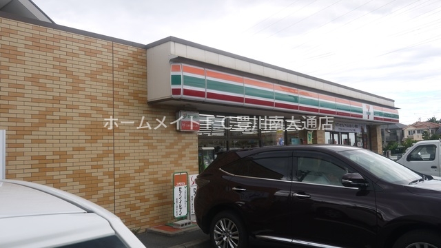 コンビニ　セブンイレブン豊橋仁連木町店（コンビニ）まで764m