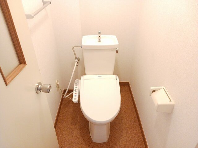 トイレ　トイレもきれいです