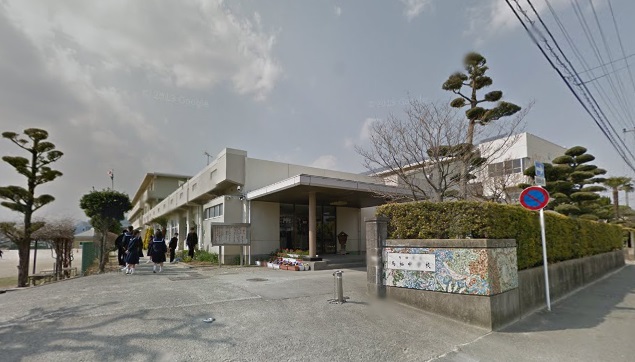 中学校　鳥栖市立鳥栖中学校（中学校）まで202m