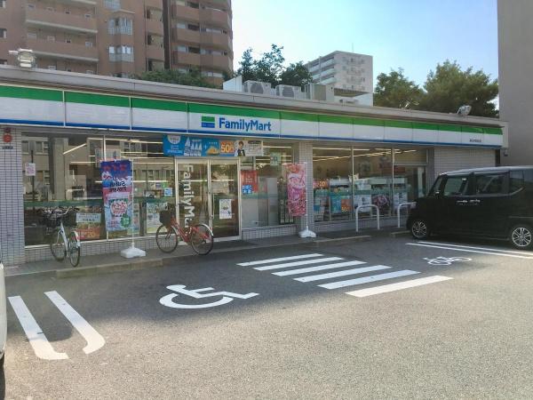 コンビニ　ファミリーマート東住吉南田辺店（コンビニ）まで213m
