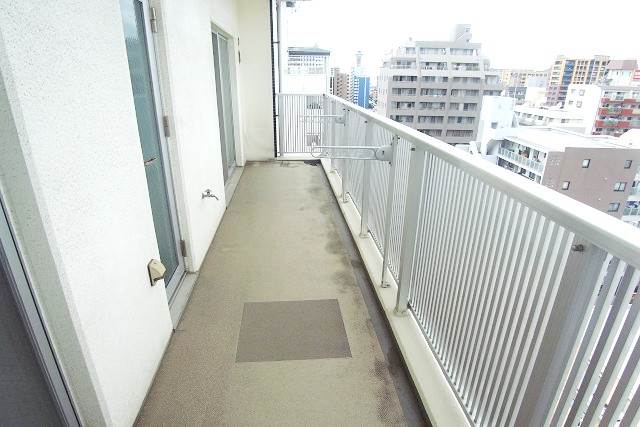 バルコニー　別階層3号室参考写真。