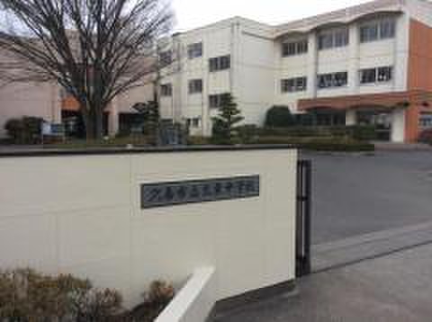 中学校　越谷市立越谷東中学校（中学校）まで350m