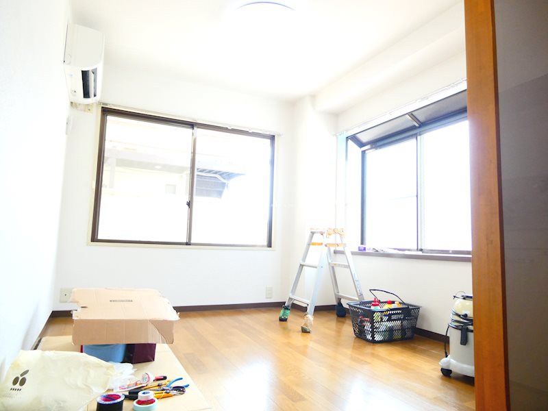 居室・リビング　写真はクリーニング中です。