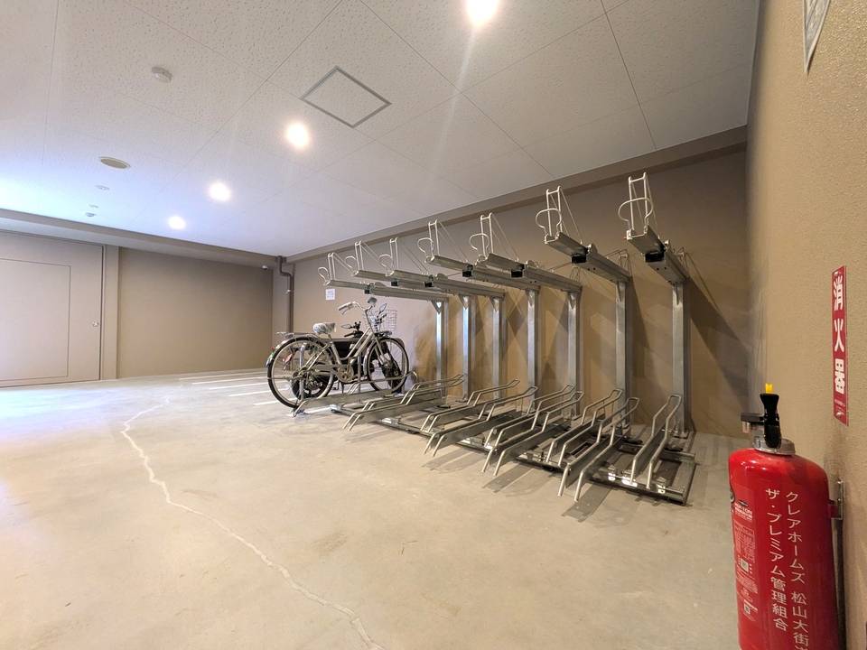 駐車場　駐輪場