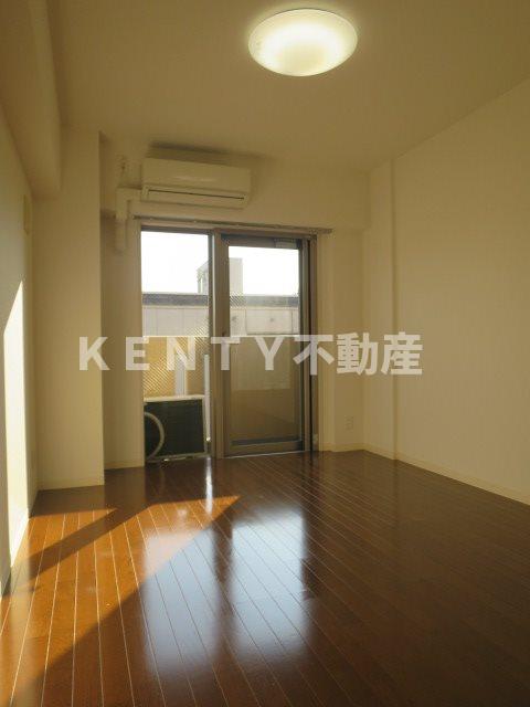 その他部屋・スペース　落ち着いて過ごせるお部屋なので、寝室にいかがでしょうか