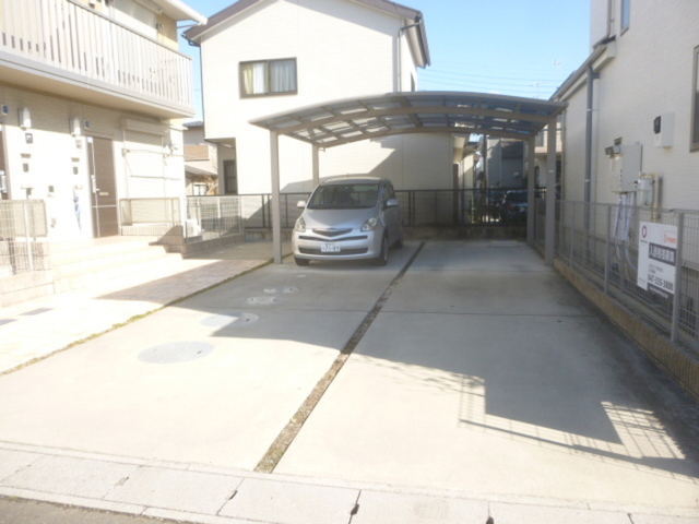 駐車場　駐車場（要空き確認）