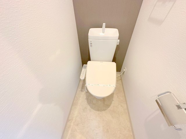 トイレ　綺麗なトイレにはウォシュレット標準装備です。