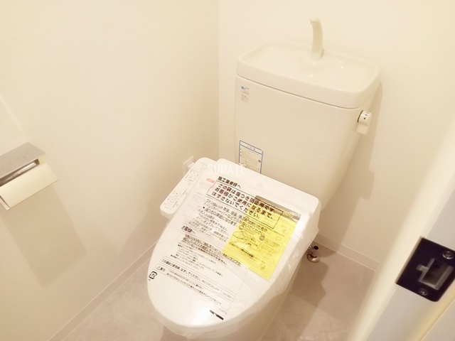 トイレ　温水洗浄便座付きトイレです☆