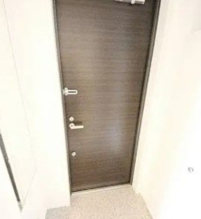玄関　※別部屋の参考写真です。