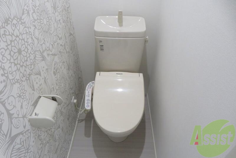 トイレ　温水機能トイレで毎日快適に使用できますね。
