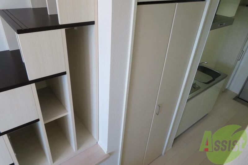 収納　キッチン脇には収納が完備されていますよ～。
