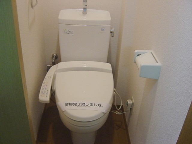 トイレ　※同仕様写真含む
