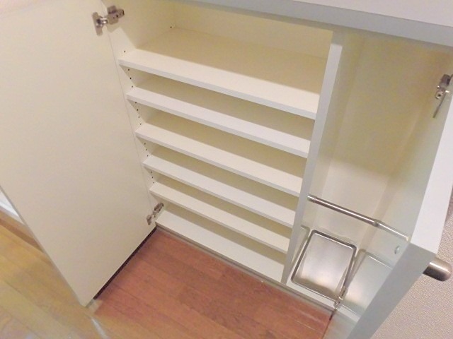 収納　※同仕様写真含む