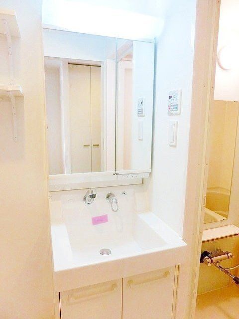 洗面設備　お部屋探しは株式会社　タウンハウジング　までお気軽にお問合…