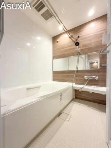 バス・シャワールーム　別部屋写真です。