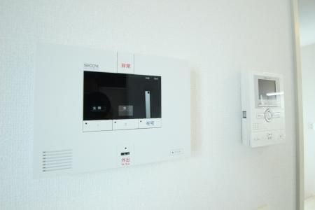 セキュリティ　モニター付きインターホン☆