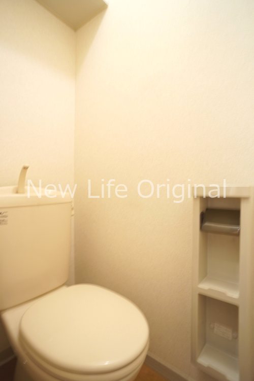 トイレ　お掃除のしやすいシンプルなトイレです☆