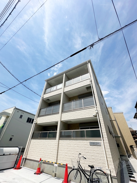 建物外観　白基調のお洒落な外観♪♪