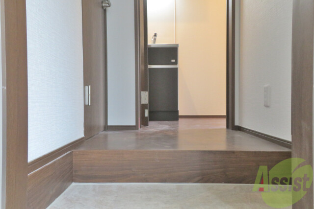 玄関　玄関から撮影しました。帰宅時のイメージはつきますでしょうか？