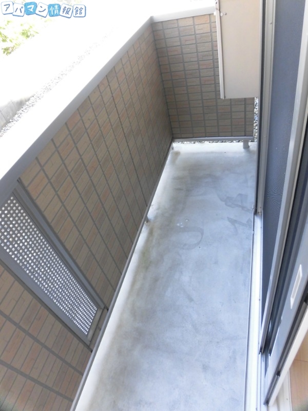 バルコニー　テラス