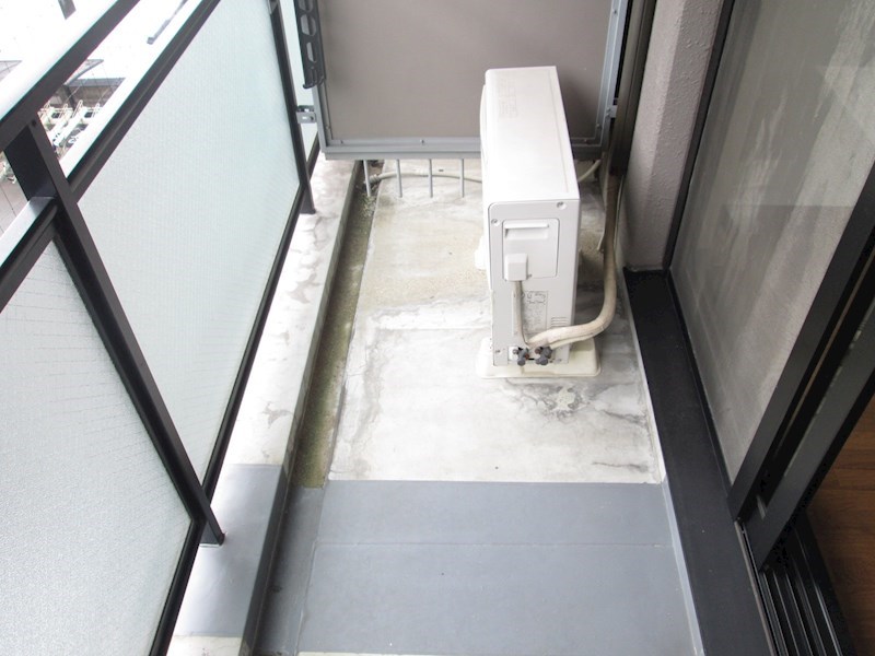 バルコニー　別部屋の写真になります。