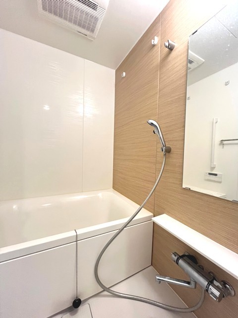 バス・シャワールーム　※写真は同タイプ住戸です。
