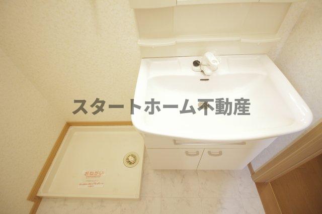 洗面設備　脱衣スペースもあります