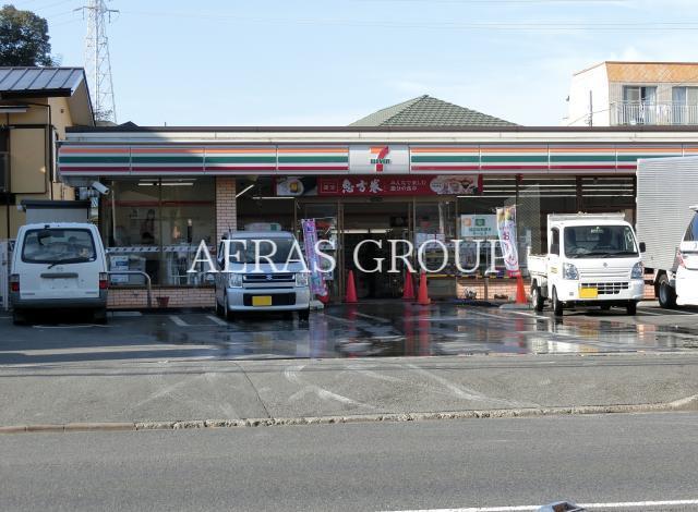コンビニ　セブンイレブン横浜駒岡4丁目店（コンビニ）まで186m