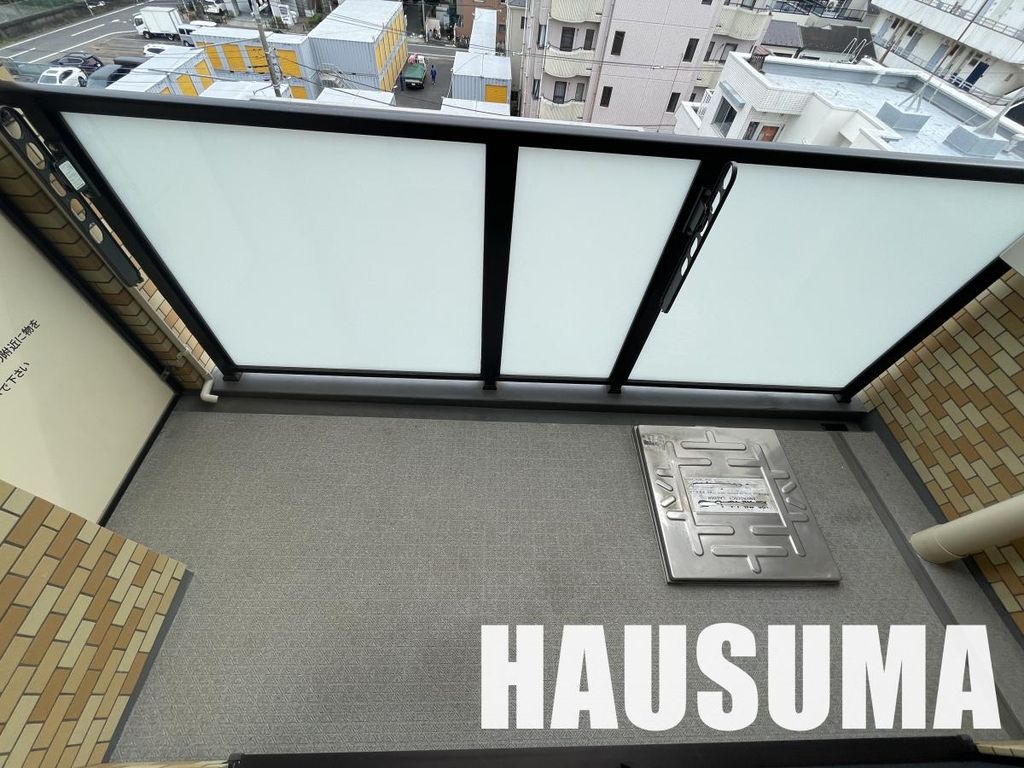 バルコニー　※他号室写真使用（反転）