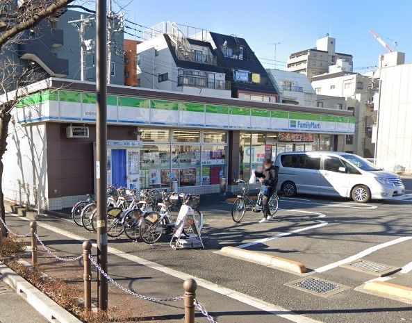 コンビニ　ファミリーマート板橋市場通り店（コンビニ）まで280m